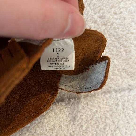 Minnetonka Genuine Suede Leather Baby Moccasins - Picture 11 of 11